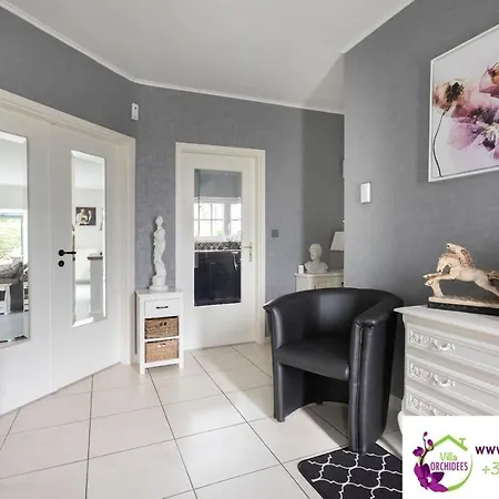 La Orchidees, Breakfast Included Bassenge