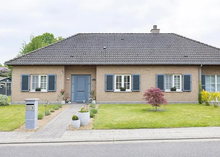 La Orchidees, Breakfast Included * Bassenge