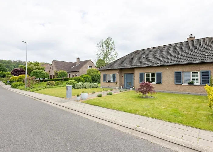 Privat bolig La Orchidees, Breakfast Included